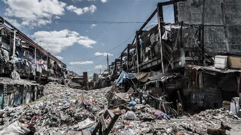 Foto Stock The Most Infamous Slum In Philippines Happyland In Manila And People Live Right In
