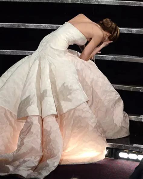 Jennifer Lawrence Recuerda Su Bochornosa Caída Segundos Antes De Ganar