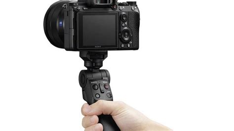 This Sony Gp Vpt2bt Camera Grip Is A Vloggers Dream
