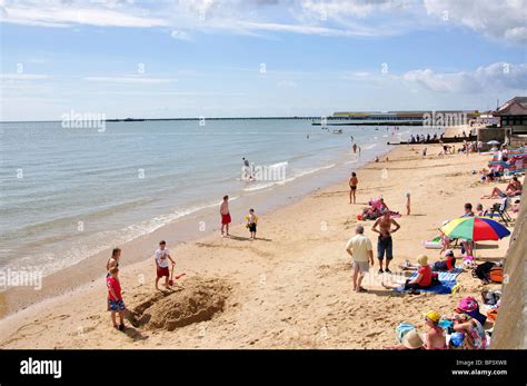 Seafront Walton On The Naze Hi Res Stock Photography And Images Alamy
