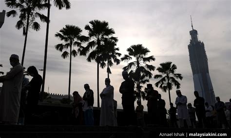 Pasukan pendudukan israel tangkap sembilan warga palestina di tepi barat. Solat Jumaat di semua masjid di N Sembilan mulai minggu ini