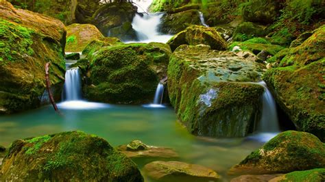 1080p Moss Fall Mountain Blurred Motion Motion Flow Peaceful