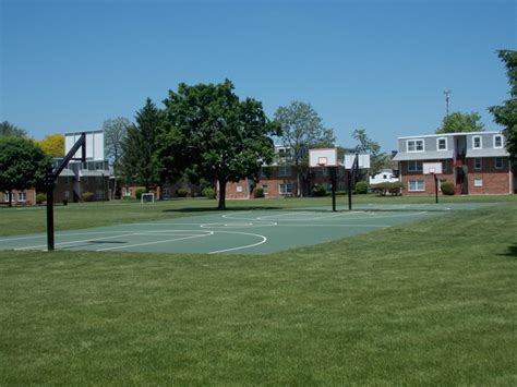 The character of elgin is exemplified by its calm atmosphere. Meadowdale Apartments Apartments - Carpentersville, IL ...