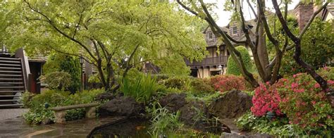 Helena style located throughout the property, offering garden, fountain. Harvest Inn Napa | Beautiful hotels