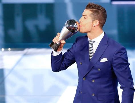 Ronaldo Wins Fifa S Player Of The Year Award Sports