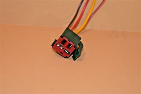 Ford Fuel Pump Relay Connector Pigtail Computer Wiring Harness Socket