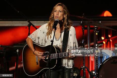 Sheryl Crow And Gary Allan Perform At The Greek Theatre Photos And