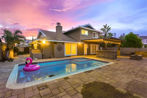 A Swimming Pool Adds Nearly 100000 To A Typical Los Angeles Homes