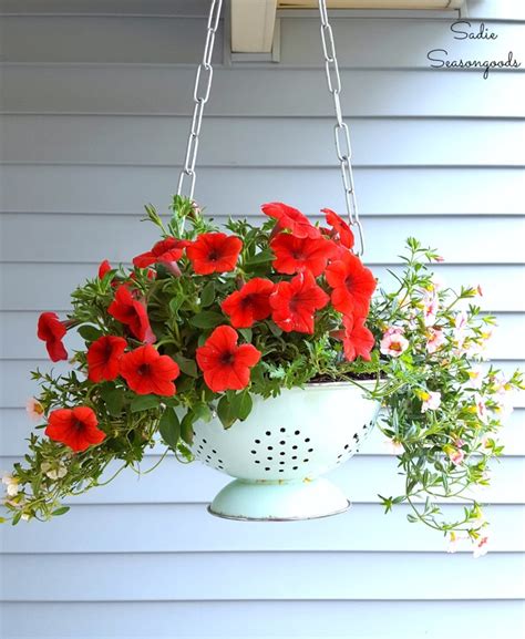 Wood pallet diy raised planter box. 15 Creative DIY Ways To Display Plants and Flowers
