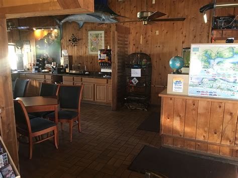 The village inn destin offers a daily breakfast, which includes waffles. Discount Coupon for Village Inn Destin in Destin, Florida ...