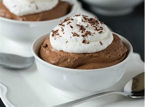 It's pretty much indistinguishable from whipping cream — both can be whipped, churned into ice cream , and added to soups and sauces without the risk of curdling. Desserts Using Heavy Whipping Cream : 100 Keto Snack Ideas ...