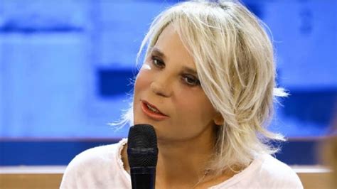 Maria de filippi and maurizio costanzo are the parents of an adopted child, a boy. Maria De Filippi a Sanremo 2021? Amadeus accende le speranze