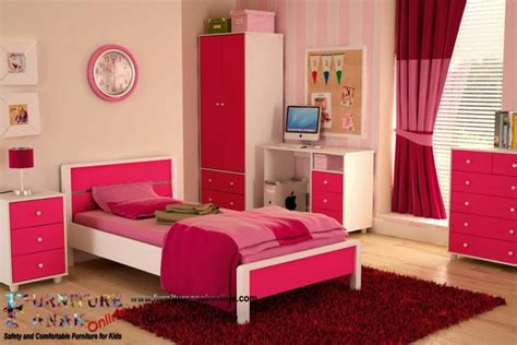 Contoh warna yang bisa anda pilih seperti kuning, hijau, biru muda, dan orange. 14+ Cat Kamar Garis Pink Putih, Paling Dicari!