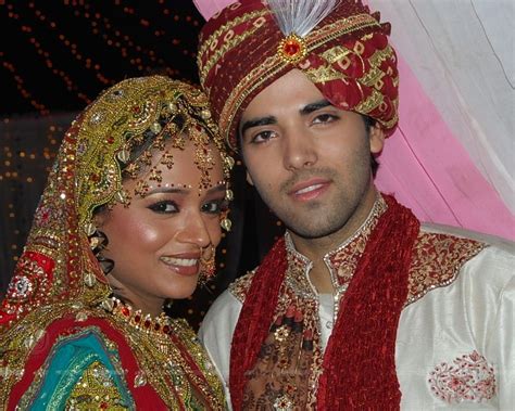 Indian Romantic Couple Wedding Romantic Indian Couple Hd Wallpaper