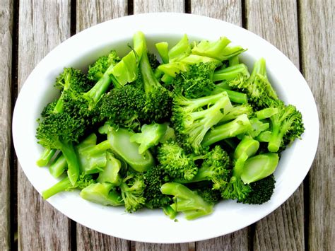 If you are cooking one serving (about a cup of chopped) then it should just take just 1 to 2 minutes to cook. How to steam broccoli in microwave?