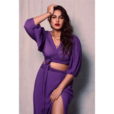 Huma Qureshi Looks Like A Dream In Sexy Purple Outfit See Divas Sensuous Pictures News18