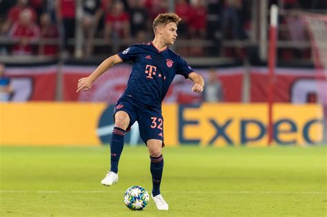 For more on how we use cookies and your cookie choices, go here for our cookie policy! FC Bayern: Joshua Kimmich lässt Zukunft beim FC Bayern offen