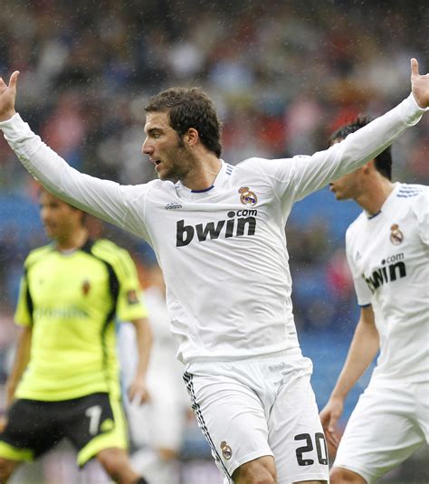 Bu sonucun ardından i̇ngiliz devi chelsea, rövanş öncesi büyük bir avantaj elde chelsea'de christian pulisic ise uefa şampiyonlar ligi yarı finalinde gol atan ilk abd'li oyuncu oldu. Real Madrid: Gonzalo Higuain à Chelsea