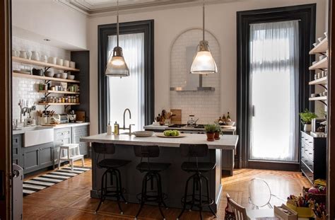 Tour The Set Of Nancy Meyers S Film The Intern Style At Home Home
