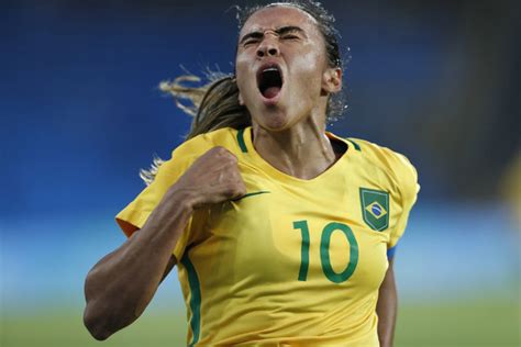 Após a fala de bolsonaro, marta cutucou o presidente em postagem no instagram. Marta (jogadora): biografia, carreira e prêmios - Brasil ...