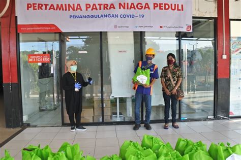 A journey of delivering #energysolutions throughout the country of #indonesia, sum up in pt pertamina patra niaga sebagai sub holding commercial & trading pt pertamina (persero) berkomitmen menyelesaikan pembangunan. Pertamina Patra Niaga Bagi Sembako untuk Keluarga AMT ...