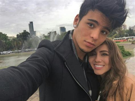 Maybe you would like to learn more about one of these? Sebastián Villalobos y su novia | Casal