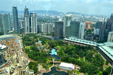 The aquaria klcc is an oceanarium located beneath kuala lumpur convention centre within kuala lumpur city centre in kuala lumpur, malaysia. Nuestro itinerario de luna de miel: Malasia e Indonesia ...