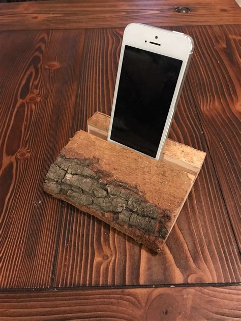 Hey Everyone Come On Over And Check Out This Rustic Wood Phone Holder