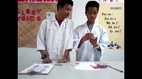 0%(1)0% found this document useful (1 vote). Petrosains Science Show Competition 2018 - SMK BALAI BESAR ...