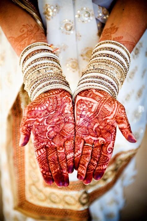 The bridegroom is also painted in some parts of india, pakistan, nepal, bangladesh and sudan. indian wedding henna | Henna (Mehndi)