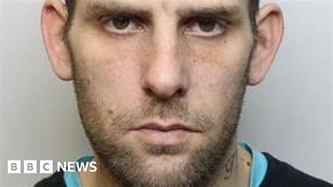 Wanted Lee Mapstone Swindon Man Who Mocked Police Arrested Bbc News