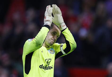 Heaton was in united's youth academy for five years and left for cardiff in 2010. Burnley's Tom Heaton is the most underrated goalkeeper in ...