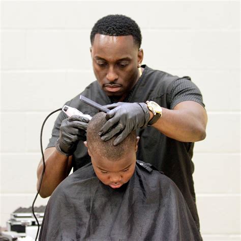 3,423 likes · 176 talking about this · 283 were here. Barber Police Haircut Style - Cutting Crime 31 Met Officers Face Fines For Haircuts At Police ...