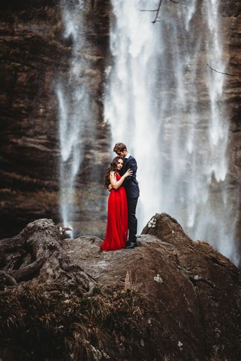 Striking Waterfall Engagement Photos Toccoa Falls Wandering Weddings