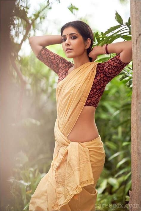 Raashi Khanna Hot Saree Poses Instagram Nov 2020 Social Media Photos Printed Sari Blouse