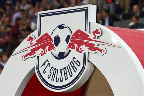 Aber wie realistisch soll das bei zwei gebilden sein, die das gleiche maskottchen, wappen, trikot und den gleichen namen. Wegen deutschem Dosenklub Leipzig: RB Salzburg ändert für ...