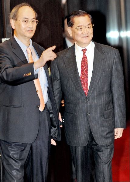 上手簡單，無比歡樂。《爐石戰記》是 blizzard entertainment 所推出的快節奏戰略卡牌遊戲，能在 pc、 mac、ipad、ios 與 android 手機上執行。 跟隨連戰18年 丁遠超「被辭職」 - 政治 - 自由時報電子報