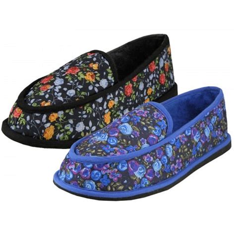 Stubbed your toe in the middle of the night and stumbling around in. 35 Fascinating Bedroom Slippers Womens - Home, Family ...
