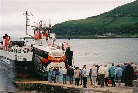 Tight Squeeze © Ken Crosby Geograph Britain And Ireland