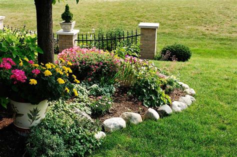 See more ideas about landscaping with rocks, backyard landscaping, landscape design. 8 Awesome No-Dig Garden Edging Ideas You Should Check Out ...