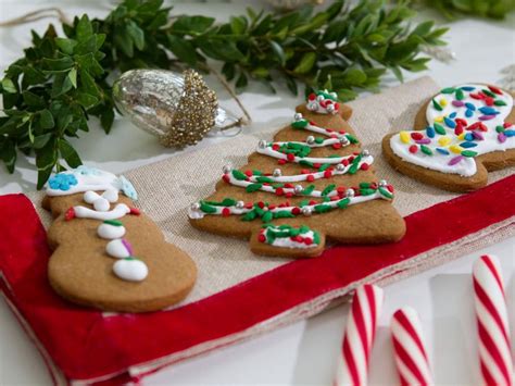 @trishayearwood happy #nationalpetday garth the goat comes to the window for treats!! Gingerbread Cookies Recipe | Trisha Yearwood | Food Network