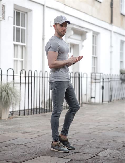Серый джинсы с чем носить мужчинам 84 фото