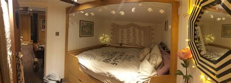 There are so many different styles, colours and sizes available that fairy lights will boost the decor of your room, no matter what your style is. House boat interior// bedroom fairy lights//cozy | Boat ...