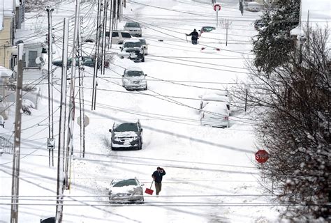 Christmas Storm Brings Record Snow To Erie Pennsylvania