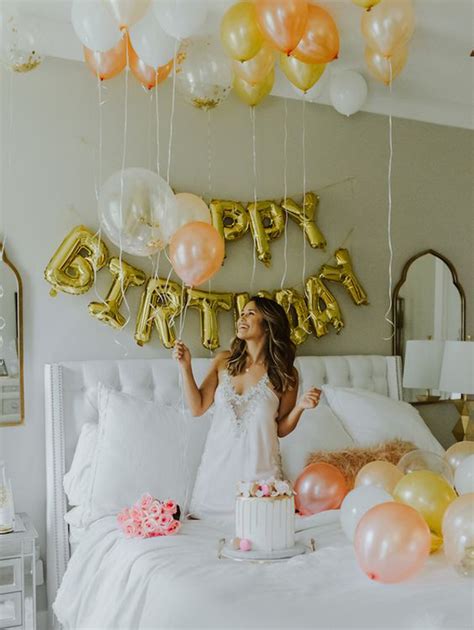 27 Romantic Birthday Bedrooms To Surprise Your Boyfriends Homemydesign