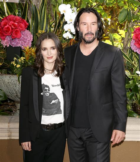 Oscars 2020 Keanu Reeves Takes Mom Patricia To Ceremony Instead Of
