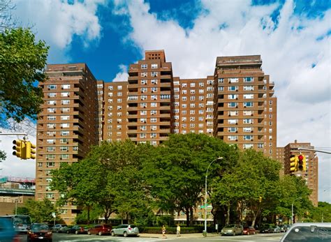 I arrived right on time for my appointment, and a few minutes later another woman rushed in and. 570 Grand Street, Lower East Side, NY 10002 | ID #169139 ...