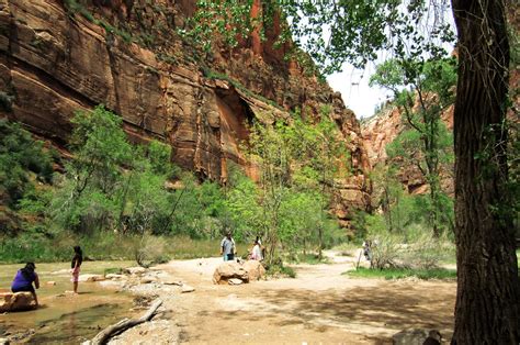 Temple of sin (moon) god. Temple of Sinawa, Zion National Park, Utah - Visit USA