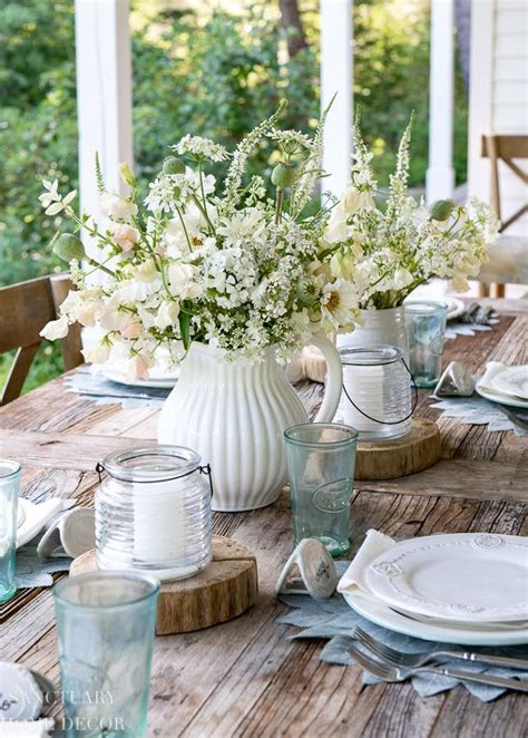 All you need to do is add in some flowers if you wish to round the lookout. Tips For Setting A Quick, Beautiful Outdoor Table ...