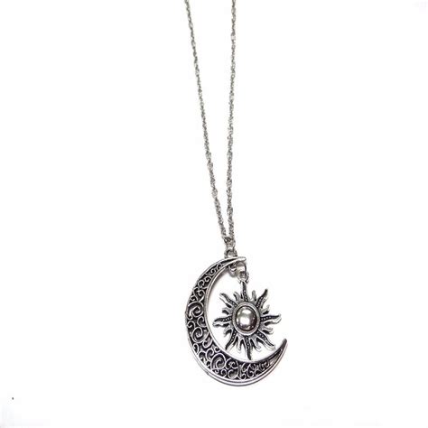 Collar Dije Sol Y Luna Moda Fantasía Fashion Niñas Mujer - $ 15.990 en